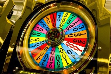 Aviator game interface showing multiplier climb and cash-out button